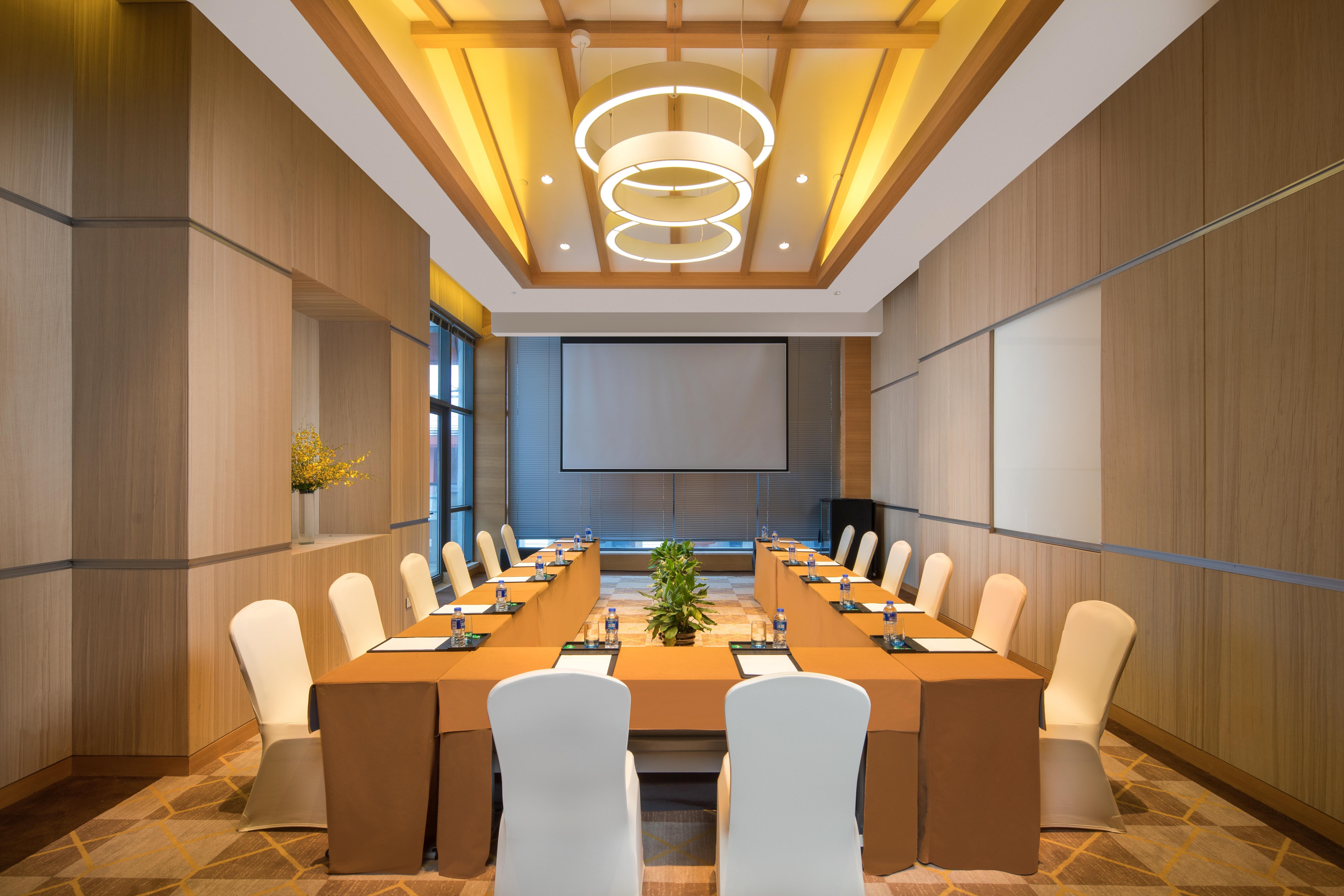 Holiday Inn Kunshan Huaqiao By Ihg Экстерьер фото